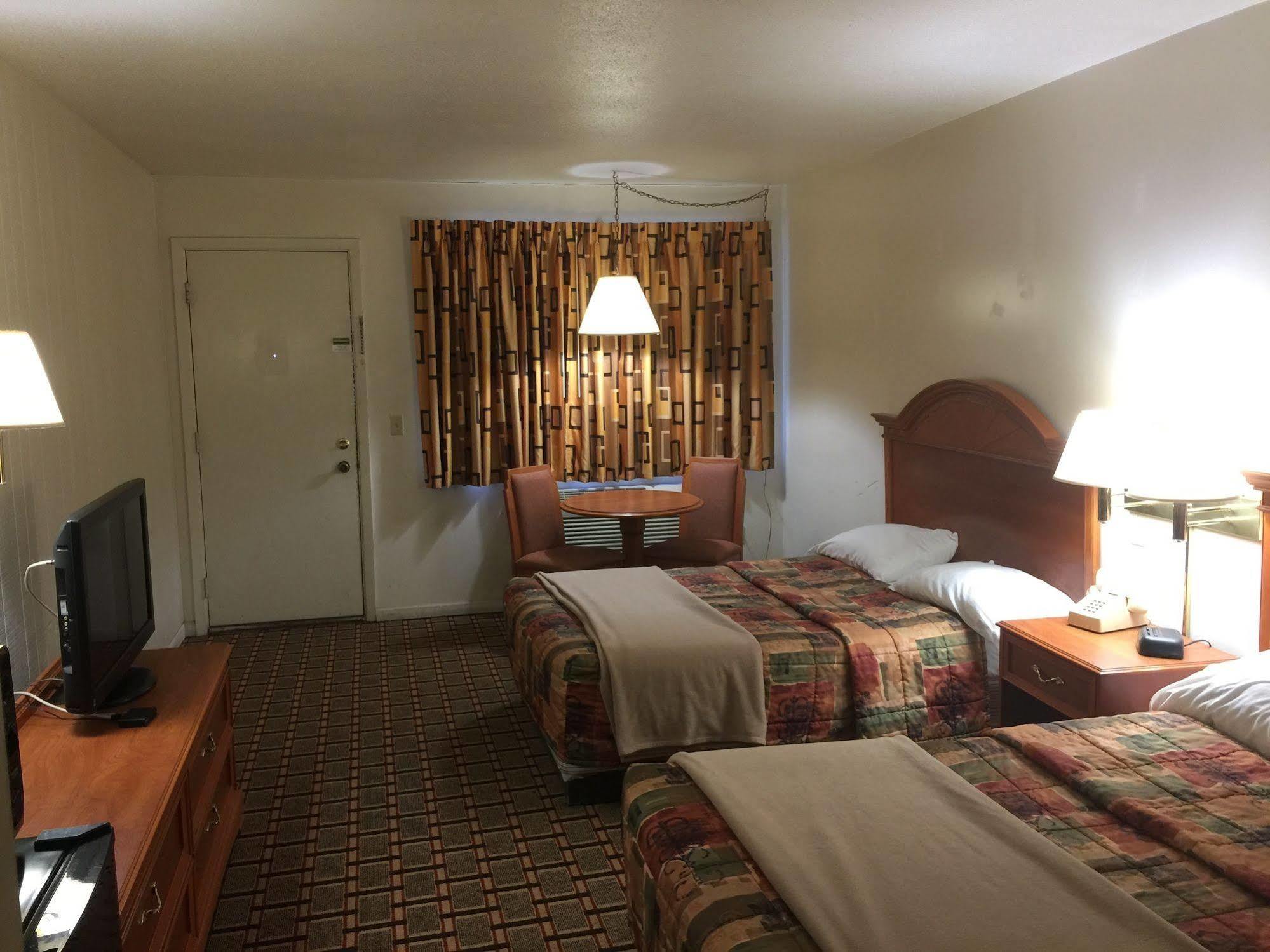 Budget Inn Daleville Esterno foto
